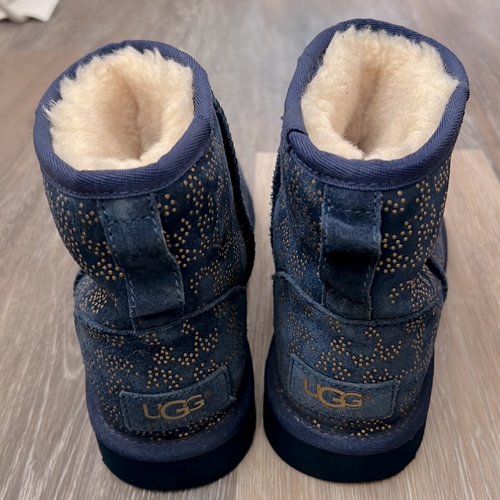 Ugg Short Boot Blue With Gold Pattern - image 3